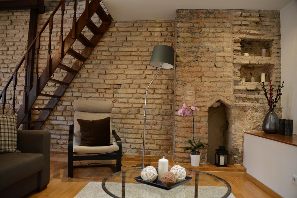Apartment Old Town Traku Street